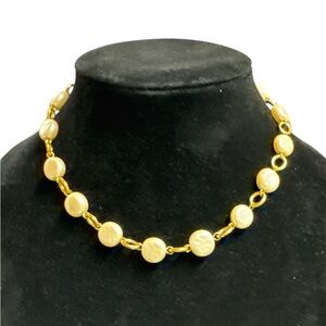 Freshwater Pearl Goldtone Station Necklace with Goldtone links. (C-D)